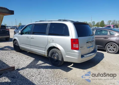 2009 Chrysler Town & Country Touring z USA, uszkodzony, nr VIN 2A8HR54129R640389